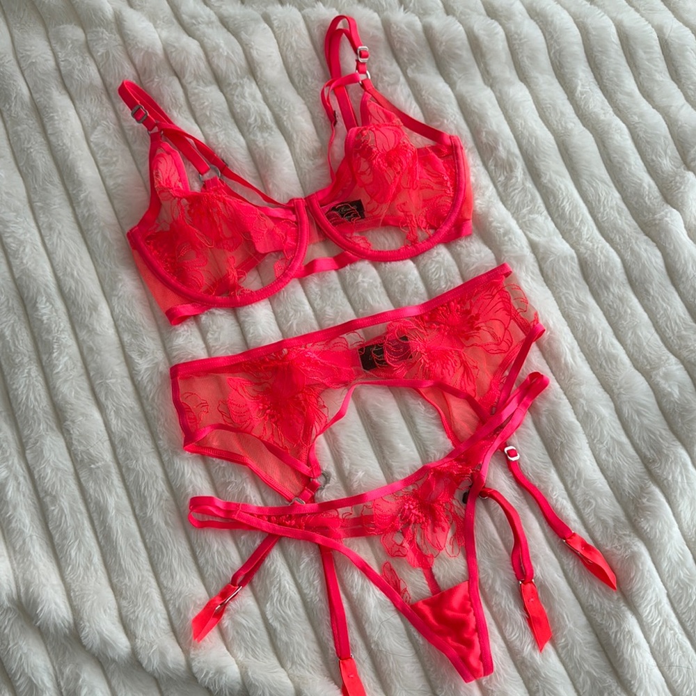 Honey Birdette Neon Pink 3pc Set 32D M